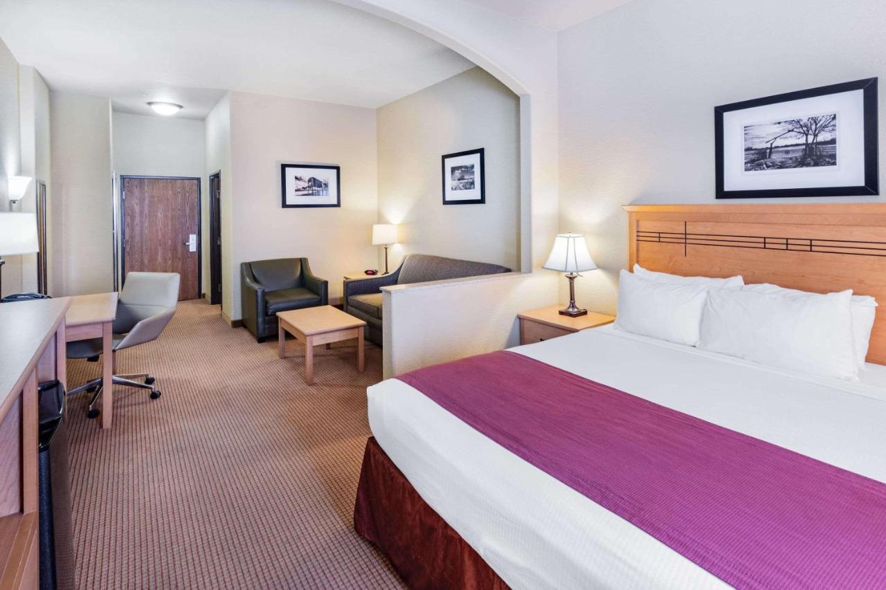 Baymont By Wyndham Cuero Hotel Kültér fotó